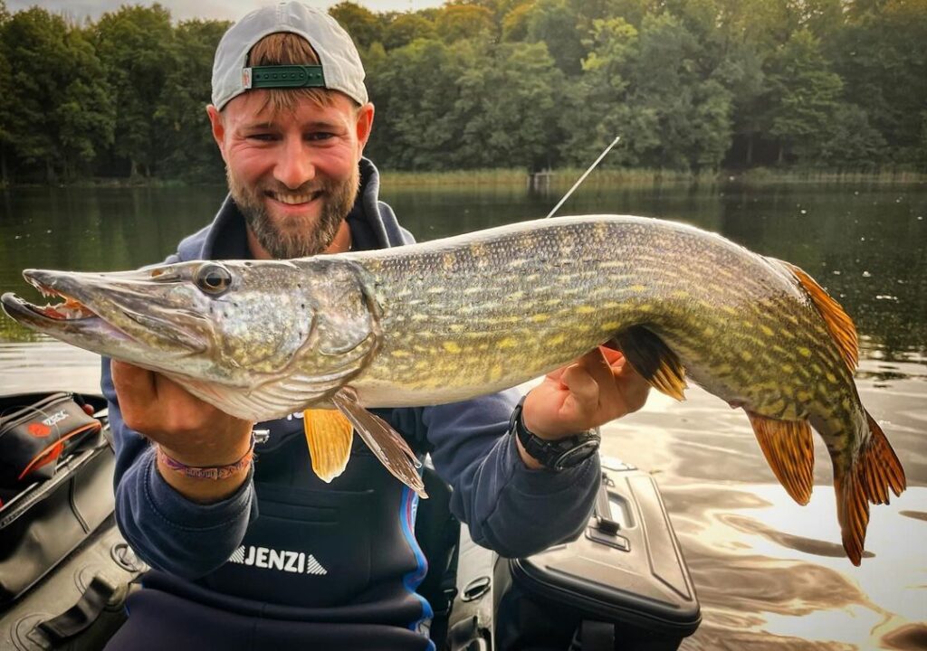lure fishing for pike